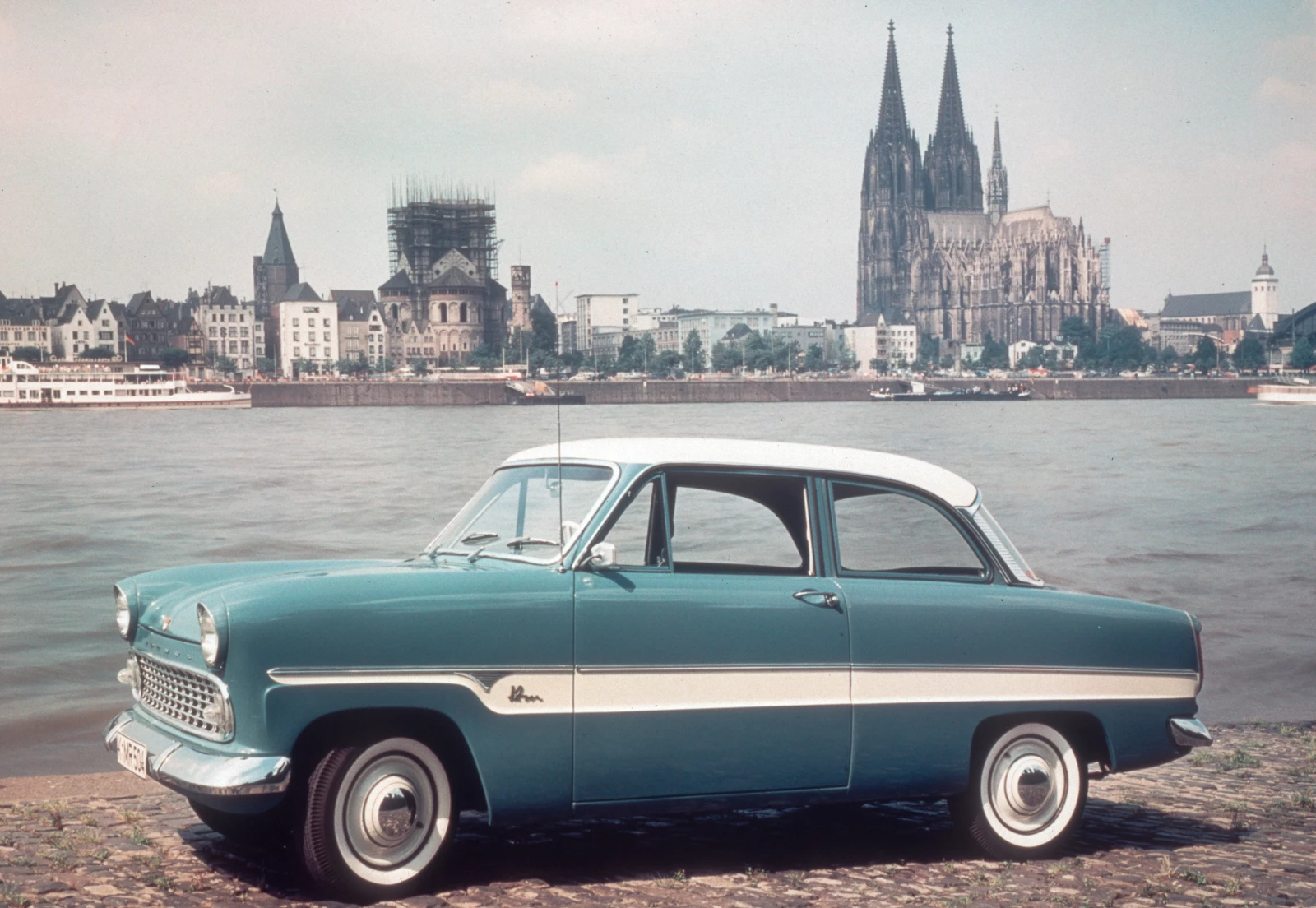 Ford 12m