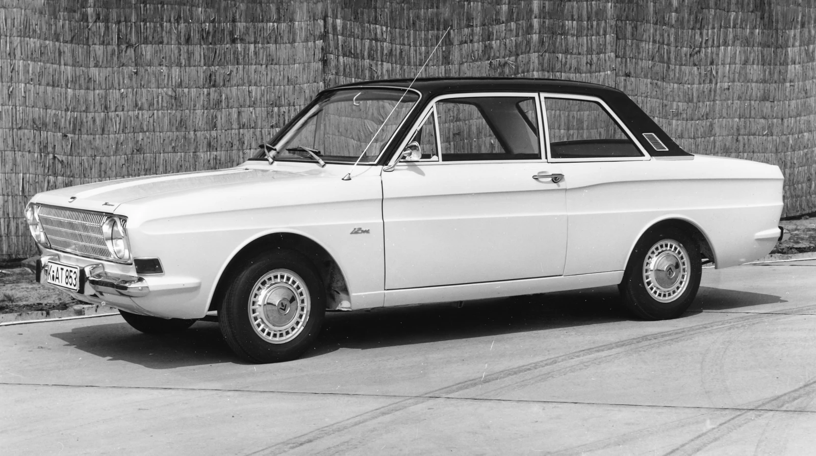 Ford 12m
