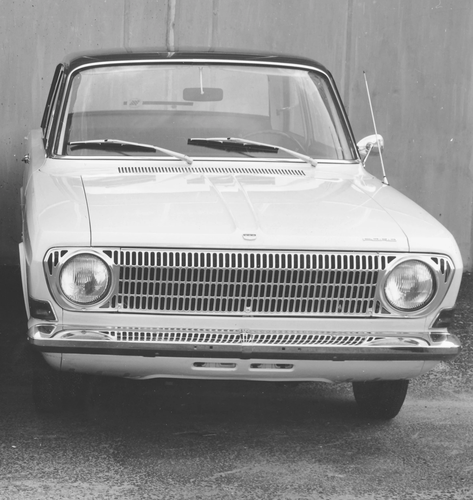 Ford 12m