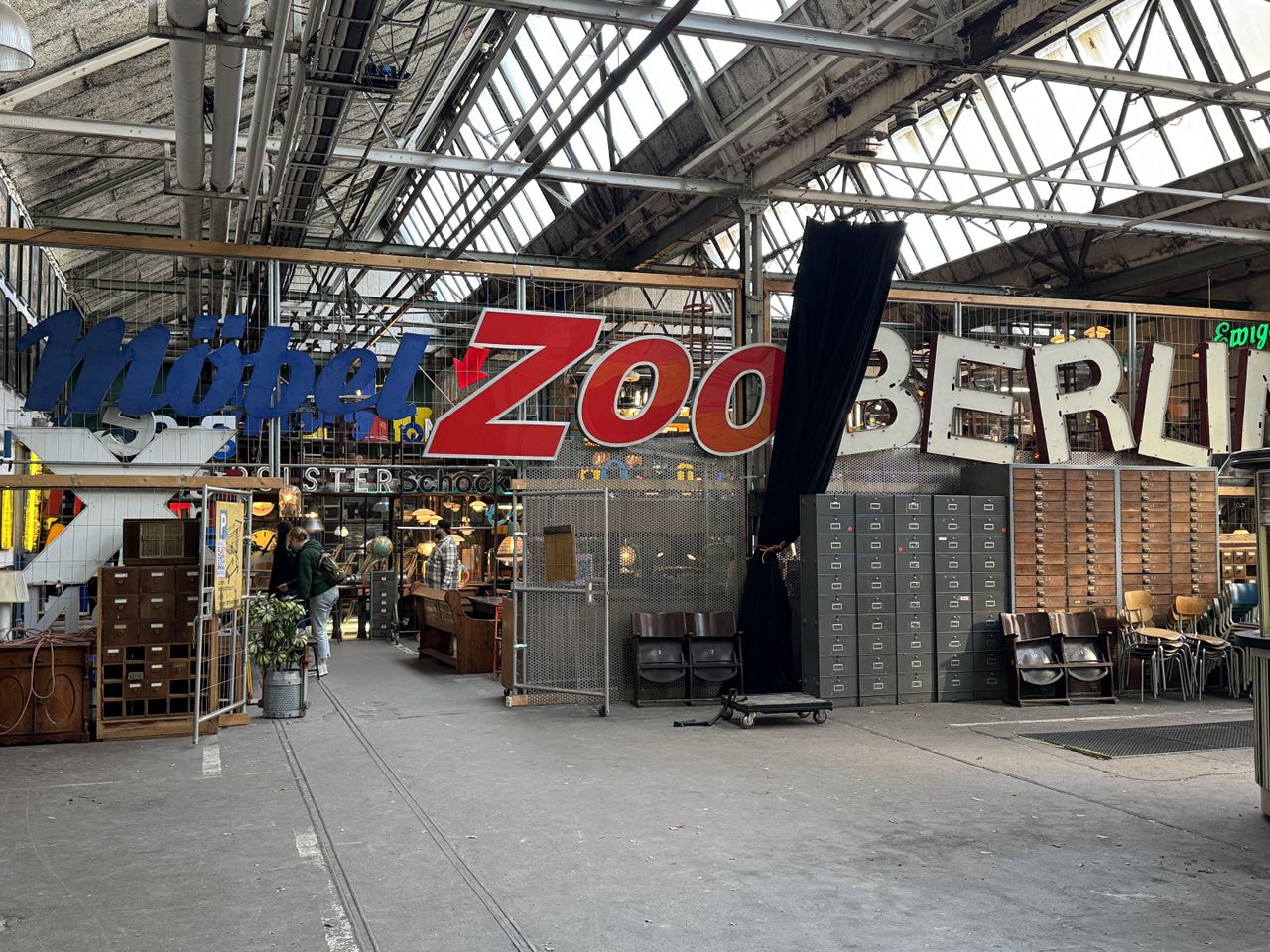 Hallenflohmarkt an der Arena Treptow